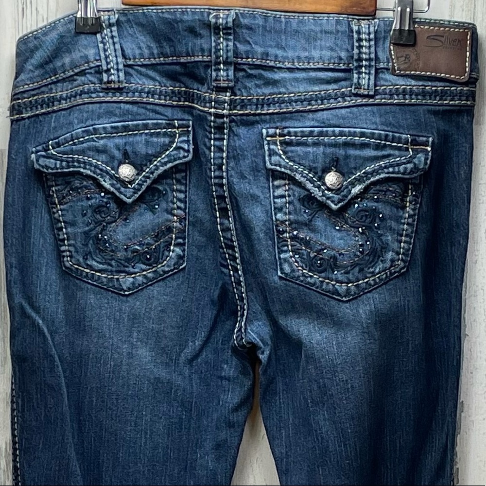 Silver Jeans Co. McKenzie woman’s 32/32 Detailed Flap/Button pockets Bootcut